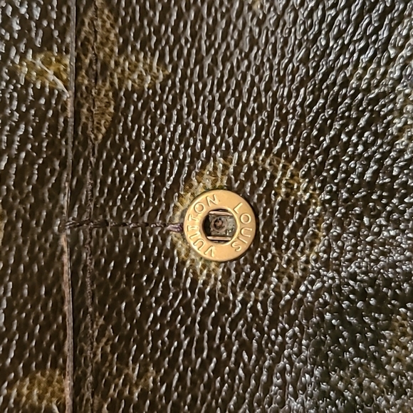 Louis Vuitton Monogram Brown Sarah Wallet - Picture 6 of 16